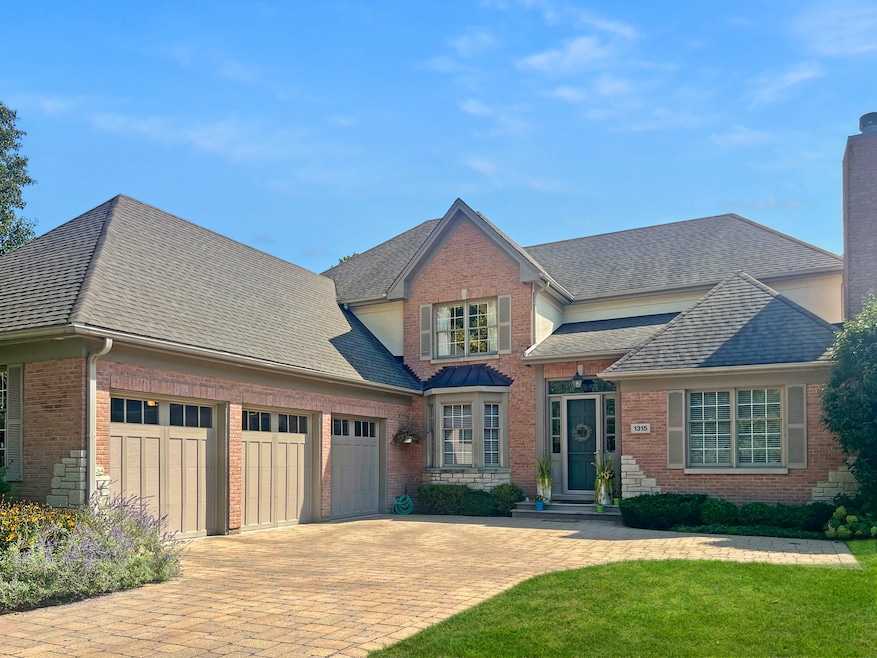 1315 Evergreen Ct, Glenview, IL 60025 - photo 1