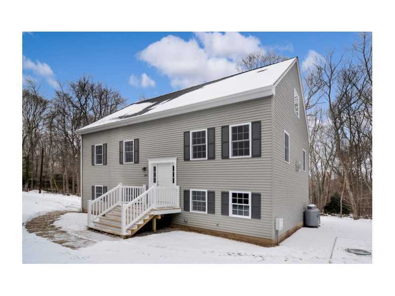 35 Abalone Rd, Saunderstown, RI 02874 - photo 1