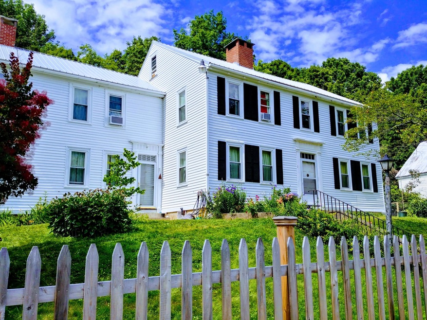 8 Christian Row in Summer