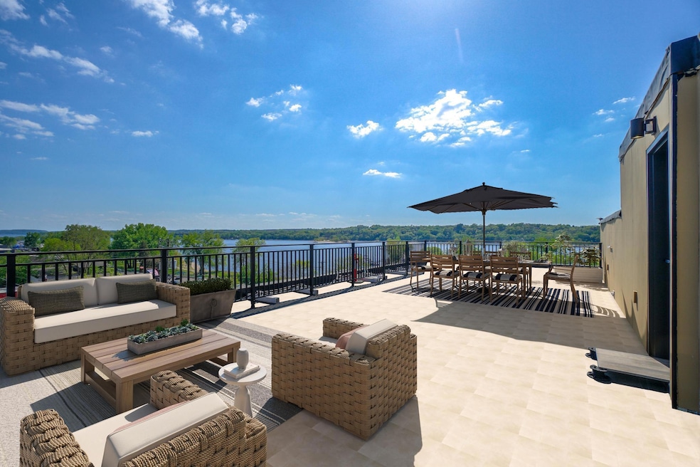 Private Rooftop Patio Space