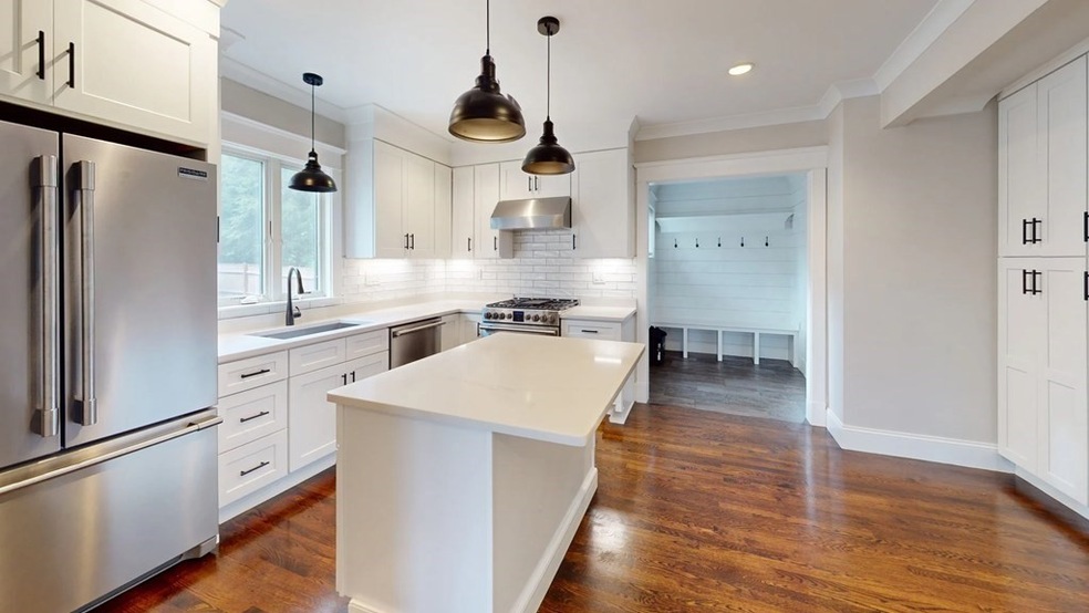 25 Pearl St unit 25, Newton, MA 02458 - photo 1