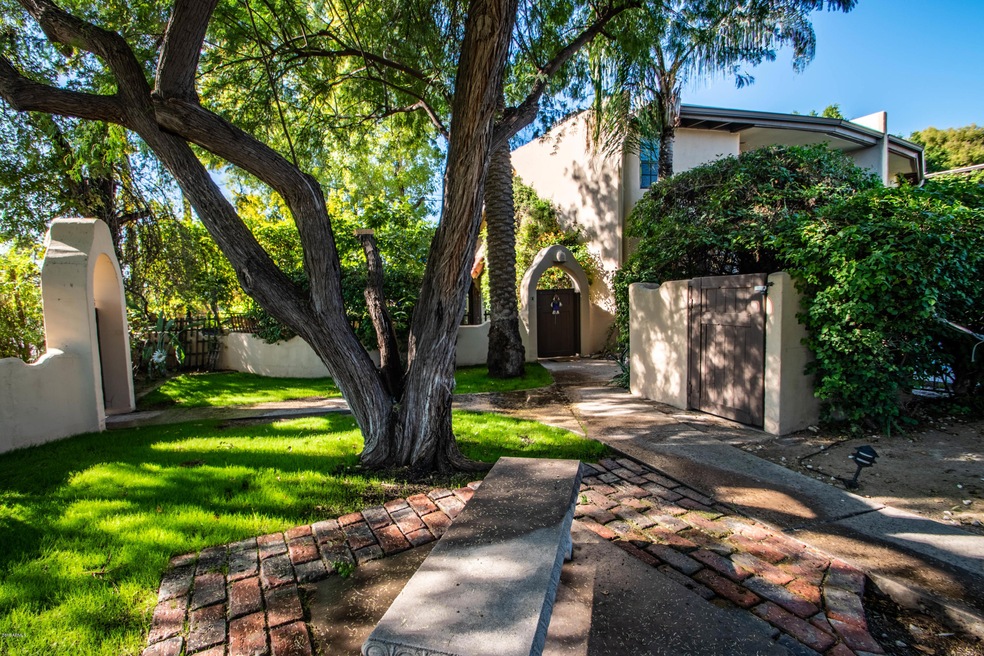 grounds 1390 E MARYLAND AVE