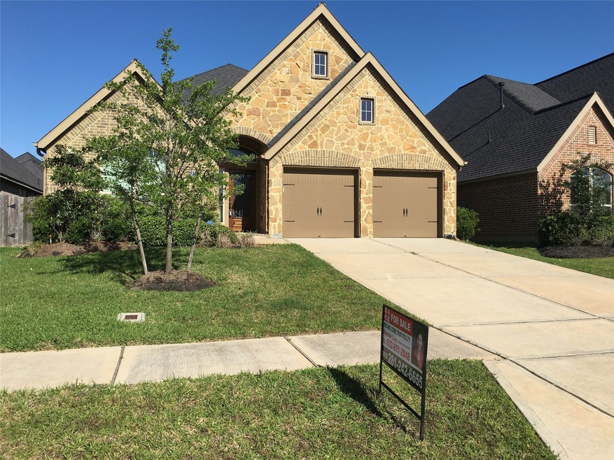 1827 Majestic Falls Ln, Richmond, TX 77469 - photo 1