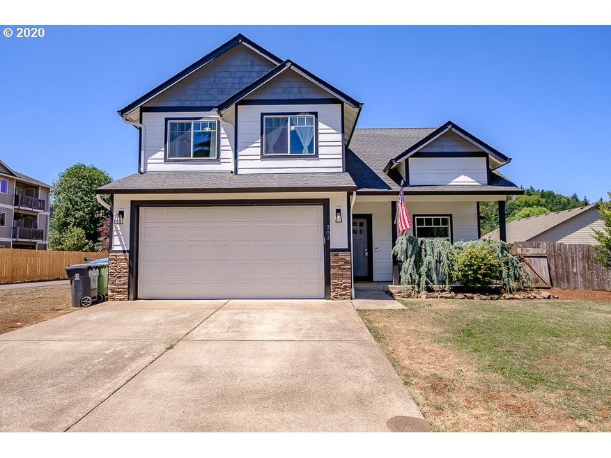 303 Pioneer Dr, Silverton, OR 97381 - photo 1