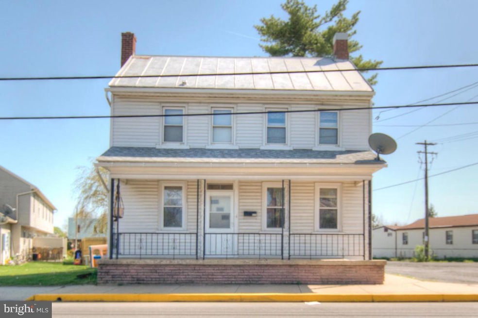 332 E Main St, New Holland, PA 17557 - photo 1
