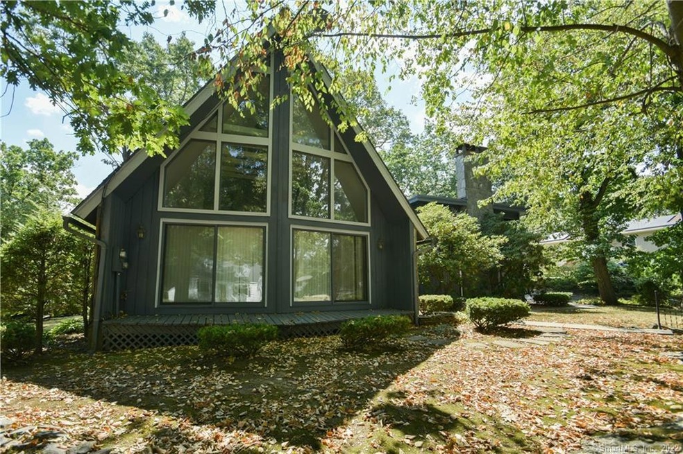 318 Central Ave, Wolcott, CT 06716 - photo 1