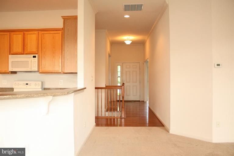 6696 Stream View Ln unit 37, Warrenton, VA 20187 - photo 1