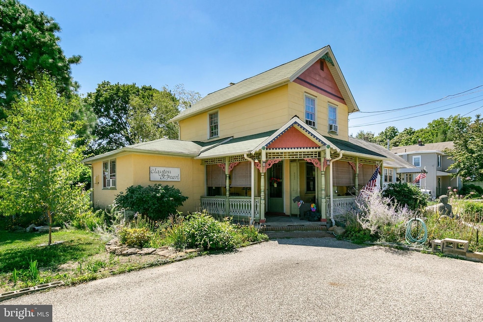 106 W Clayton Ave, Clayton, NJ 08312 - photo 1