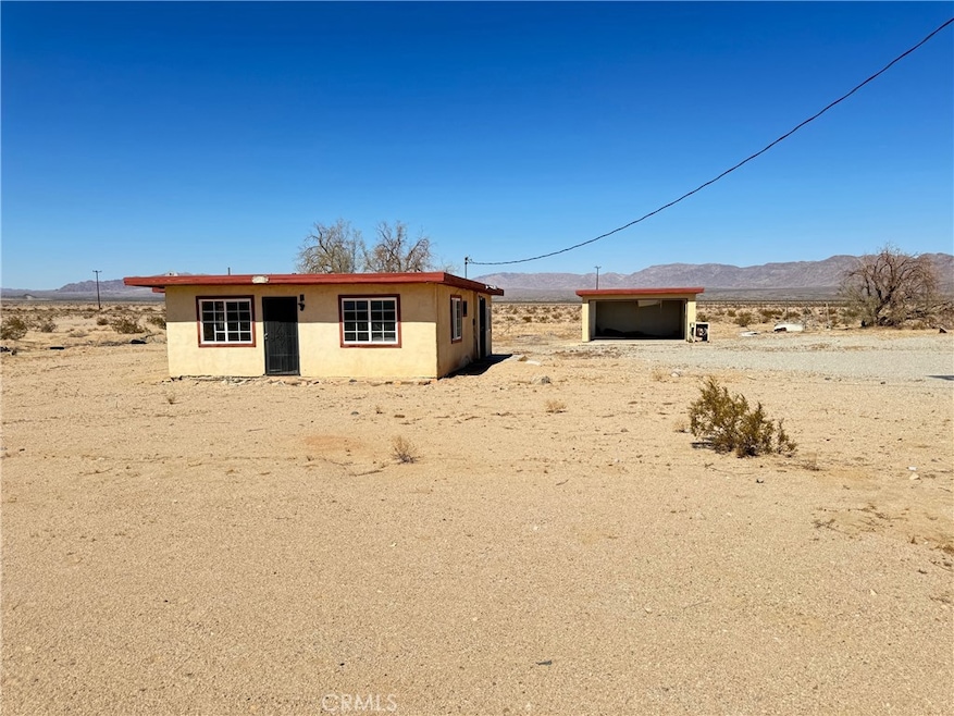 81118 Screech Owl Rd, Twentynine Palms, CA 92277 - photo 1