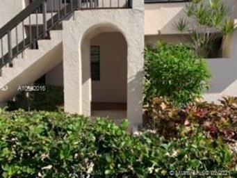 Front entry downstairs condo