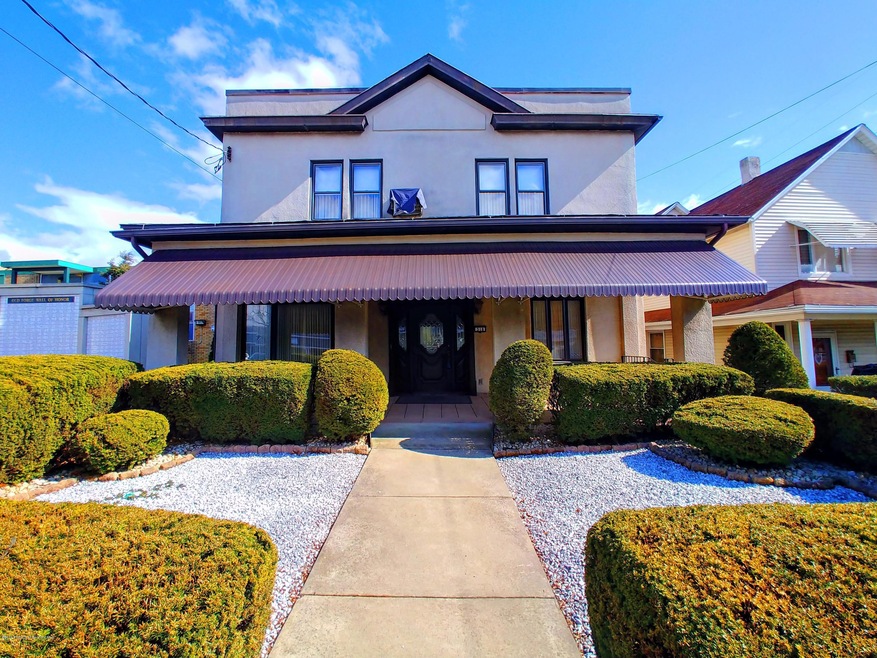 318 S Main St, Old Forge, PA 18518 - photo 1