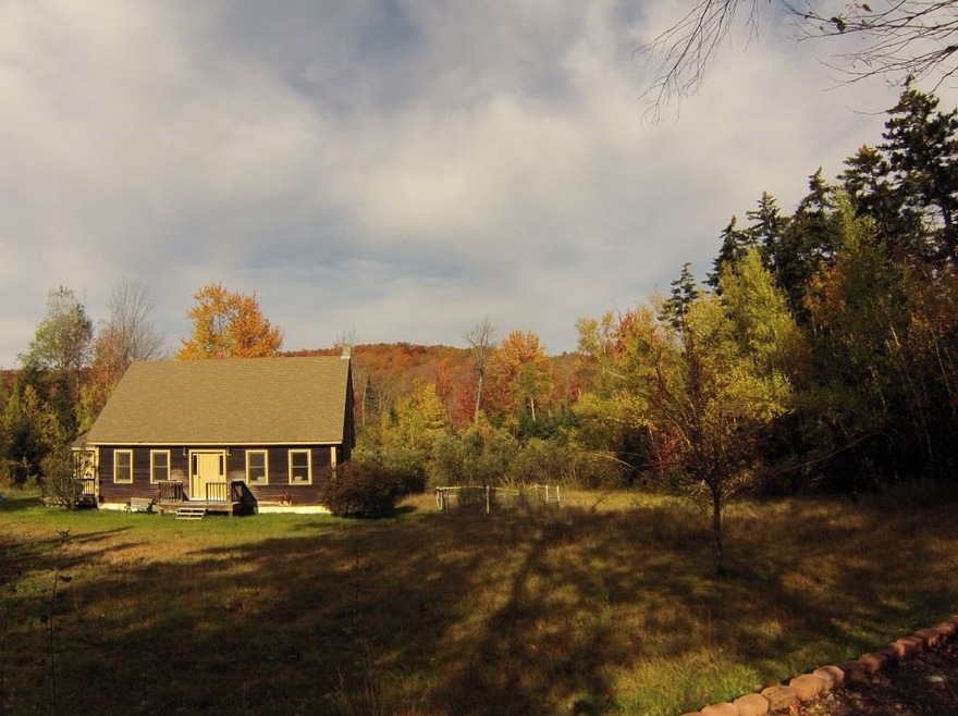 586 Hallstrom Rd, Northfield, VT 05663 - photo 1