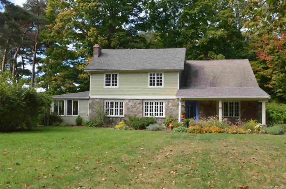 20 Linden Ave, Red Hook, NY 12571 - photo 1