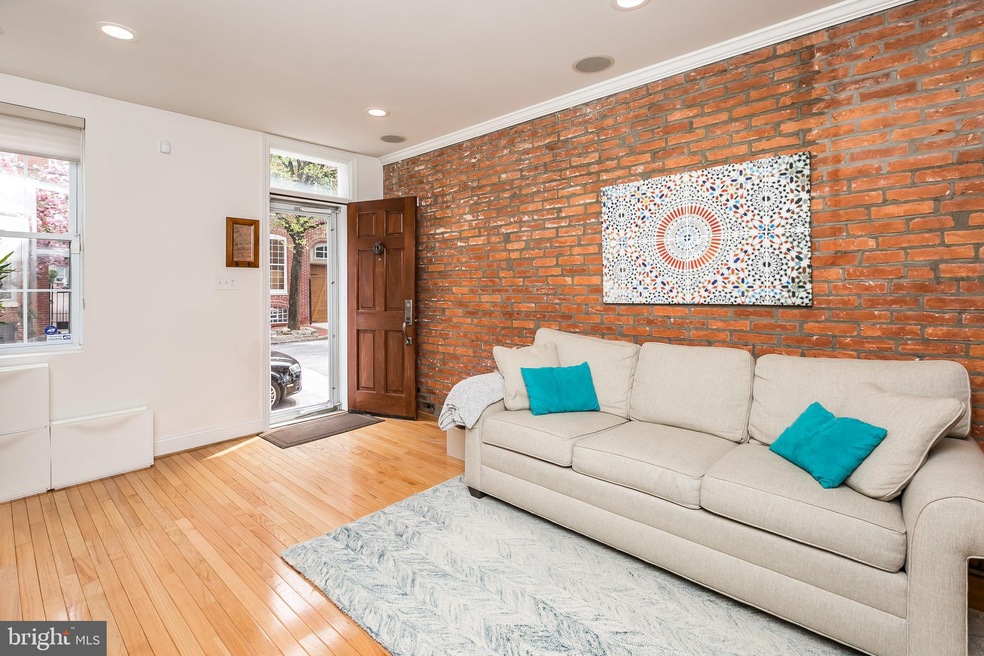 1132 Riverside Ave, Baltimore, MD 21230 - photo 1