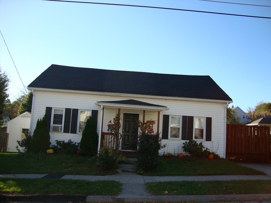 31 Green St, Dudley, MA 01571 - photo 1