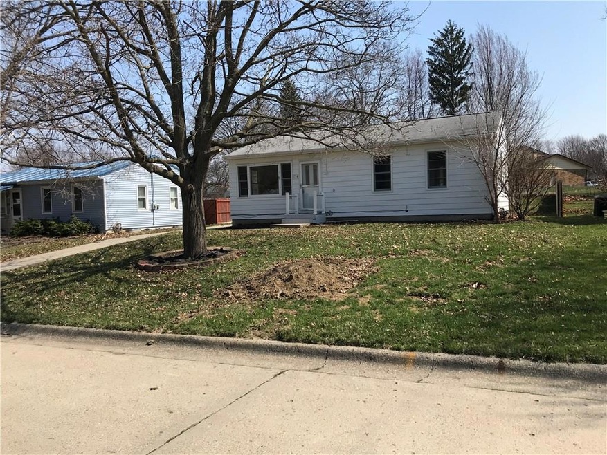 704 E 14th St N, Newton, IA 50208 - photo 1