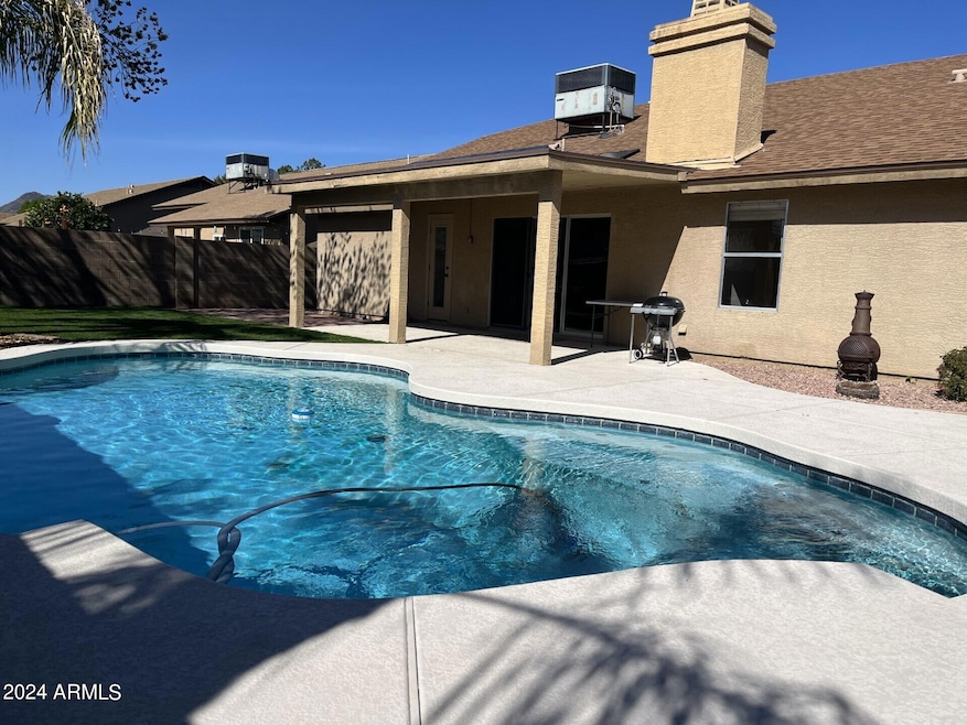 DIVING POOL