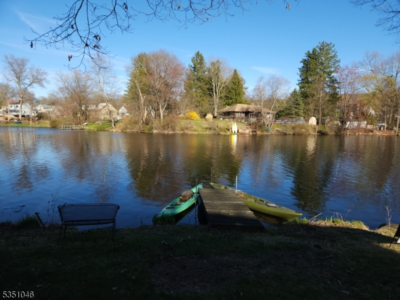 19 Choctaw Ridge, Jefferson Twp., NJ 07438 - photo 1