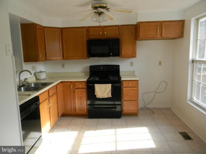 7829 Paddock Way, Windsor Mill, MD 21244 - photo 1