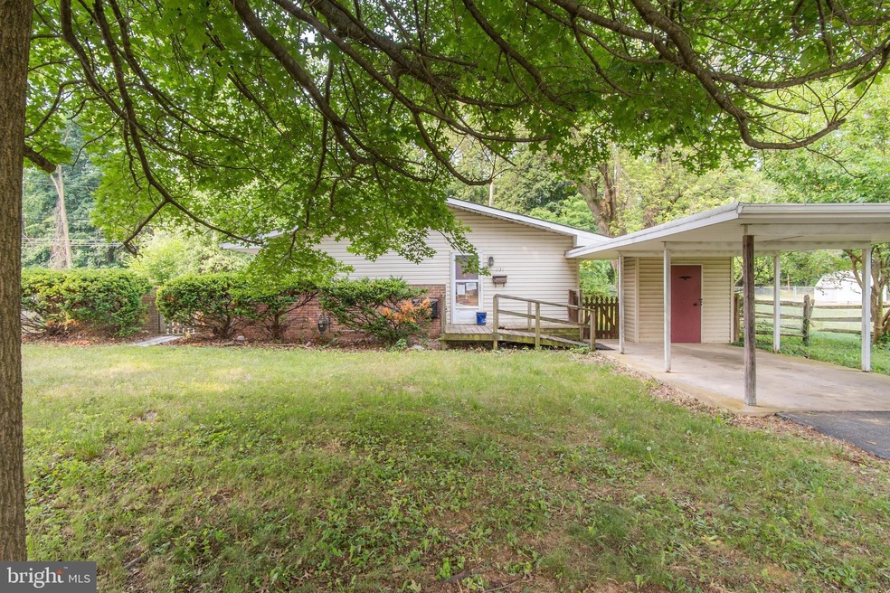 1131 Outer Dr, Hagerstown, MD 21742 - photo 1