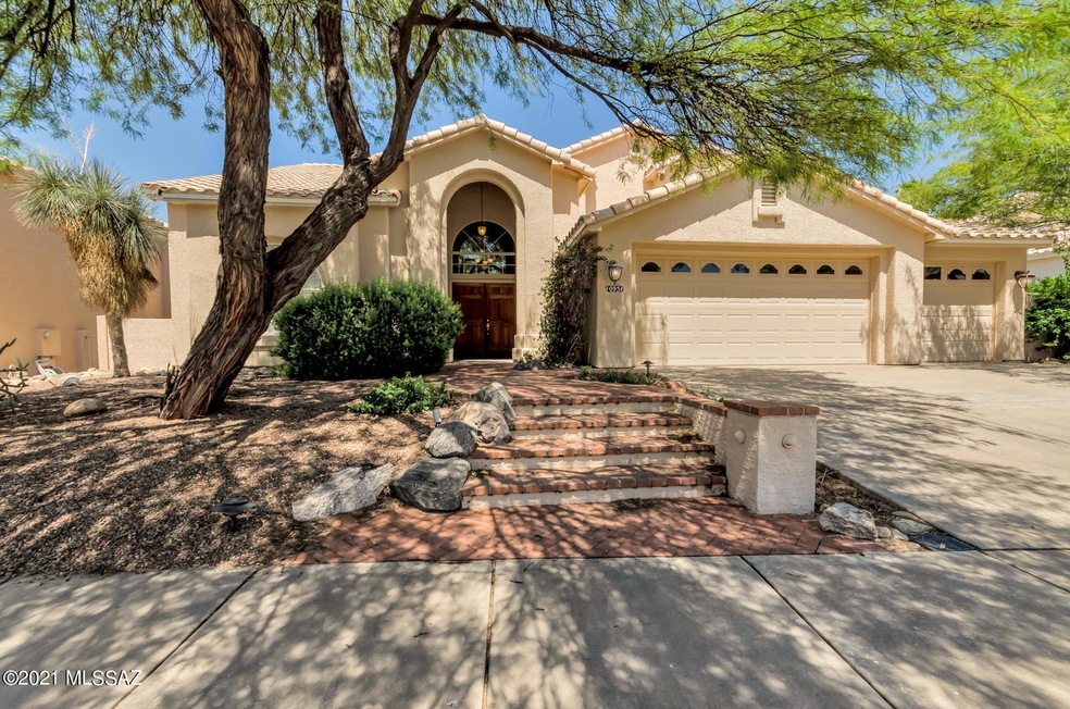10951 E Soaptree Place, Tucson, AZ 85748 - photo 1