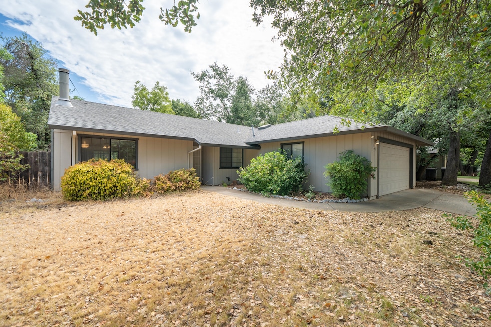 3341 Timbercreek Dr, Redding, CA 96002 - photo 1