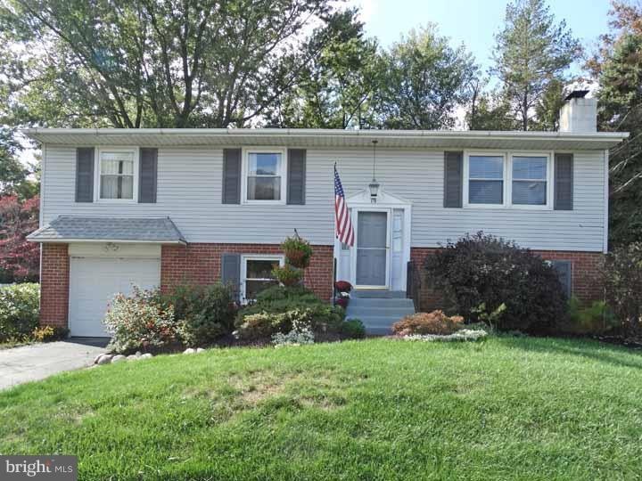 178 Walton Dr, Morrisville, PA 19067 - photo 1