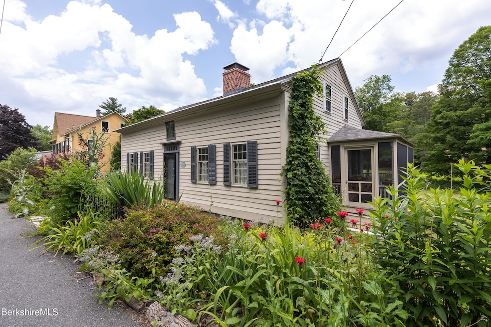 7 Stockbridge Rd, West Stockbridge, MA 01266 - photo 1