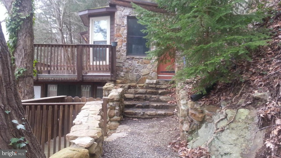 0 Rockcliff Ln unit 1001180521, Great Cacapon, WV 25422 - photo 1