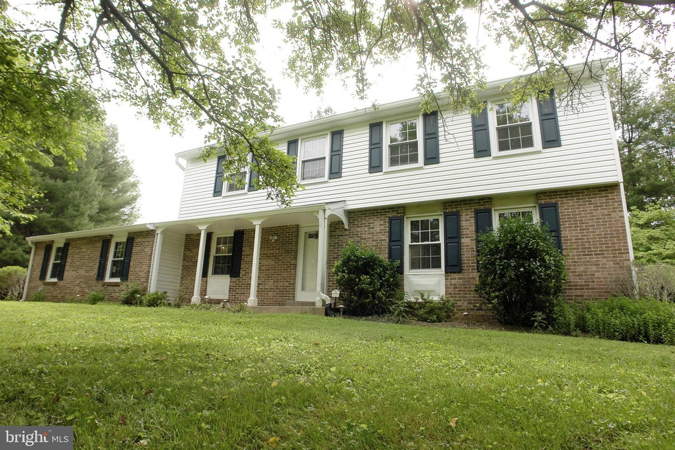 9401 Huntmaster Rd, Gaithersburg, MD 20882 - photo 1