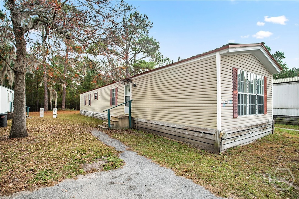 1134 Kelly Dr unit 14, Hinesville, GA 31313 - photo 1
