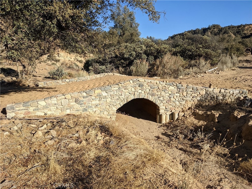 3151 Castle Creek Rd, Maricopa, CA 93252 - photo 1