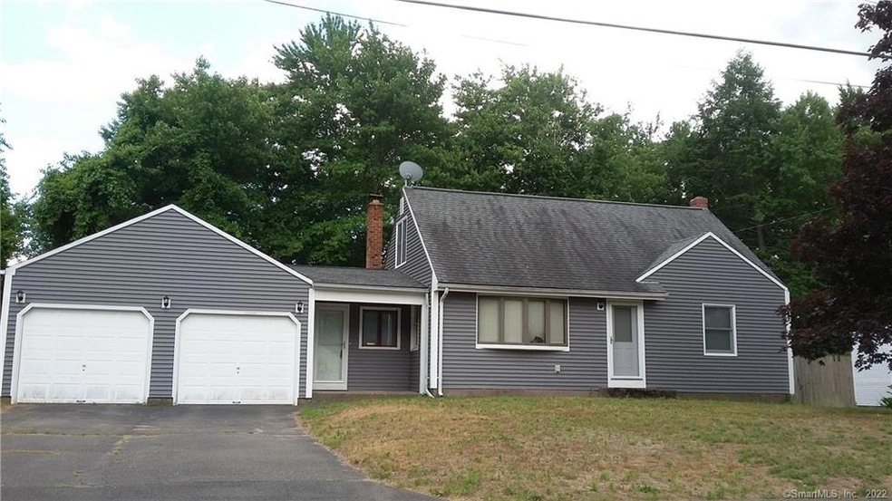 10 Moon St, Enfield, CT 06082 - photo 1