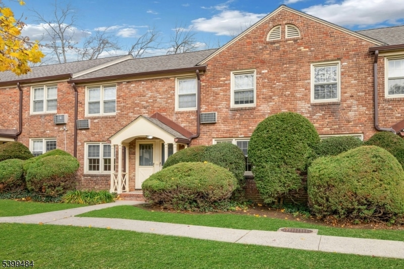 380 Main St Unit19, Chatham Boro, NJ 07928 - photo 1