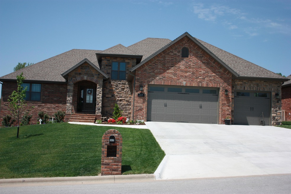 387 N Niangua Dr, Nixa, MO 65714 - photo 1