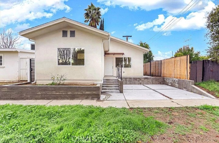 7833 Geyser Ave, Reseda, CA 91335 - photo 1