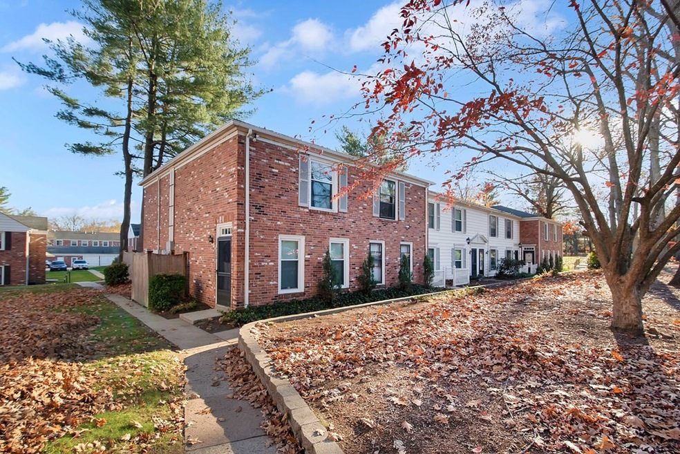 1105 Dickinson St unit 115, Springfield, MA 01108 - photo 1