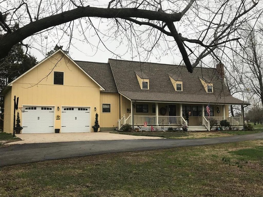 26057 Pratt Rd, Parsons, KS 67357 - photo 1