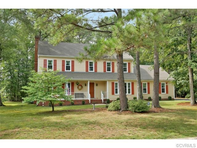 Cul-de-sac lot in a peaceful neighborhood.