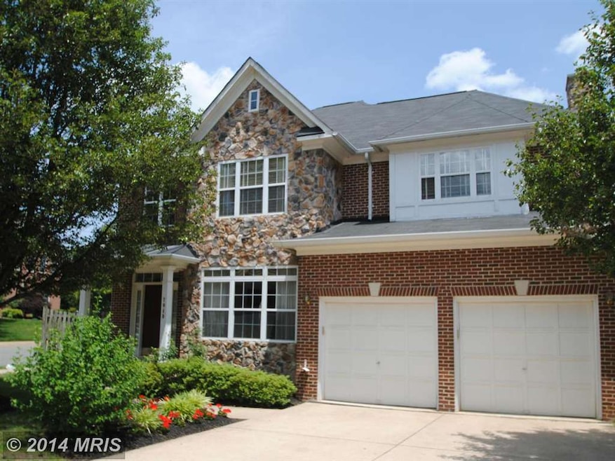 2049 Madrillon Rd, Vienna, VA 22182 - photo 1