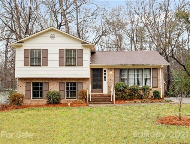 Welcome Home to this BEAUTIFUL 3 Bed FULLY RENOVAT