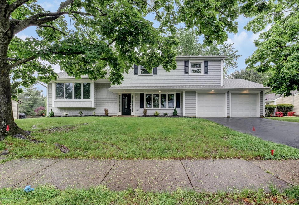 7 Chesley Ct, Morganville, NJ 07751 - photo 1