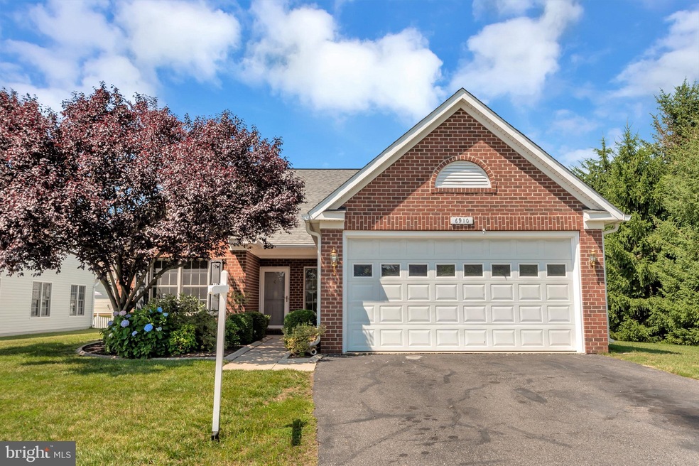 6910 Winthrop Ct, Fredericksburg, VA 22407 - photo 1