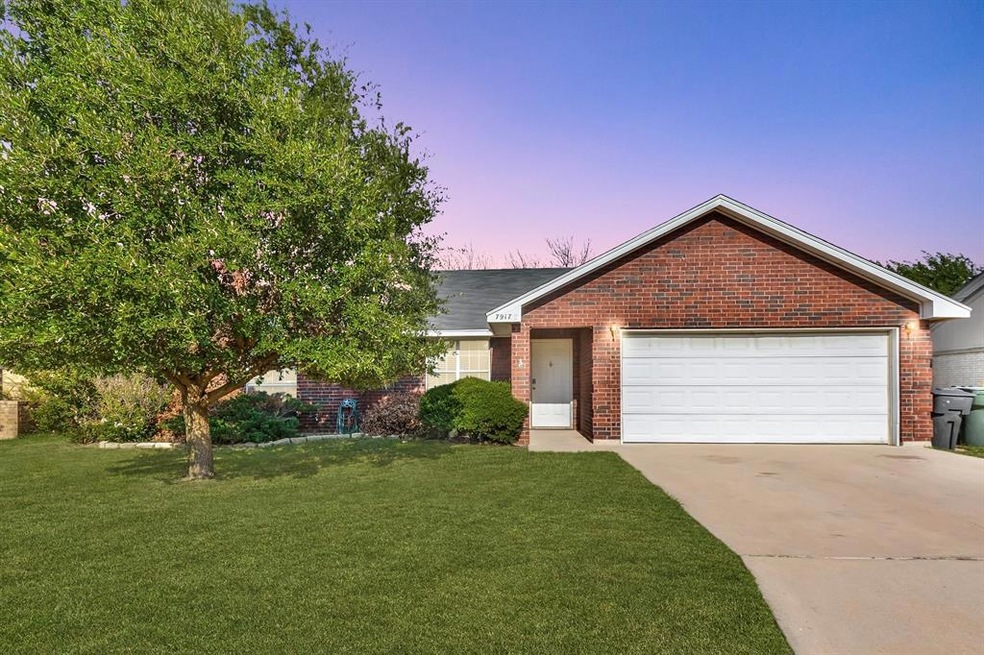 7917 Thompson Pkwy, Abilene, TX 79606 - photo 1