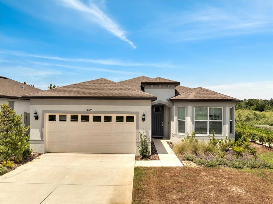 957 Silverlake Blvd, Lake Alfred, FL 33850 - photo 1