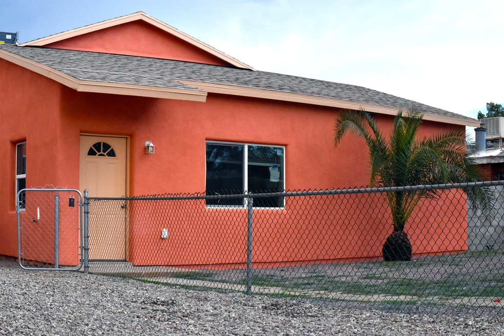 230 E Linden St, Tucson, AZ 85705 - photo 1