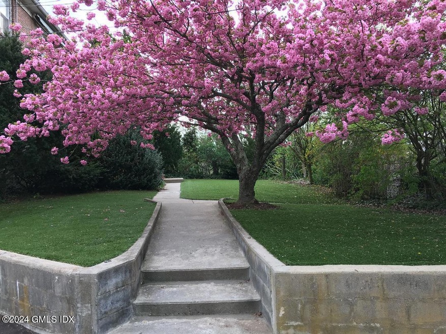 53 Moshier St unit C, Greenwich, CT 06831 - photo 1