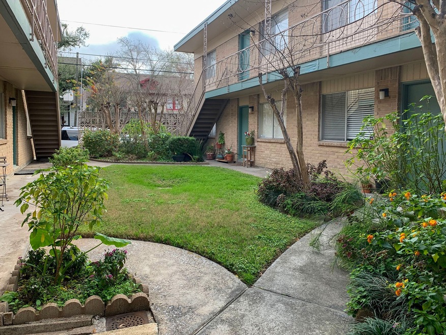 2206 Hazard St unit 5, Houston, TX 77019 - photo 1