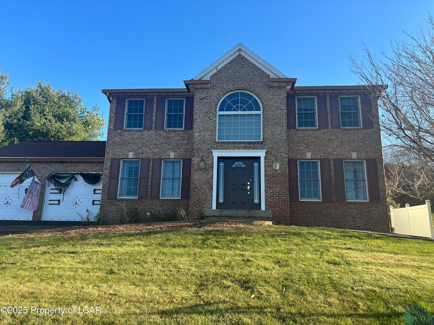 1355 Oak Dr, Shavertown, PA 18708 - photo 1