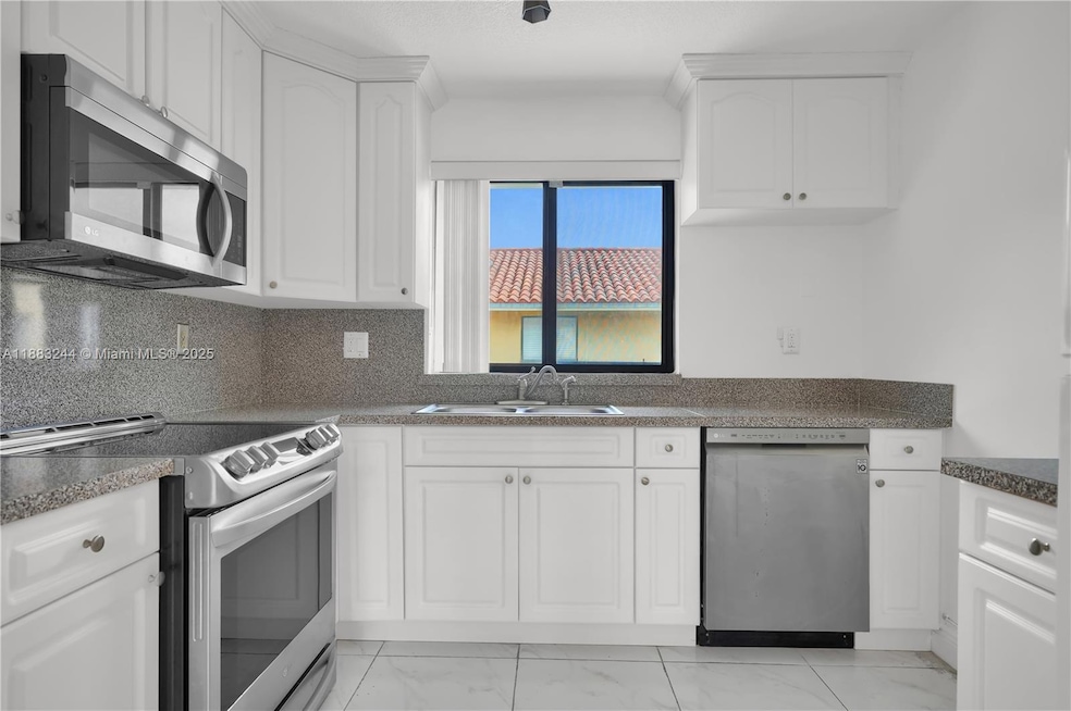 2740 W 61st St unit 204, Hialeah, FL 33016 - photo 1